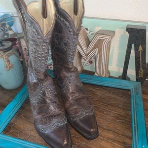 Corral boots with cross women’s size 8.5